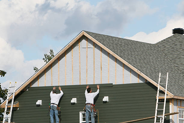 Professional Emergency Siding Repair technician working in Loysburg, PA